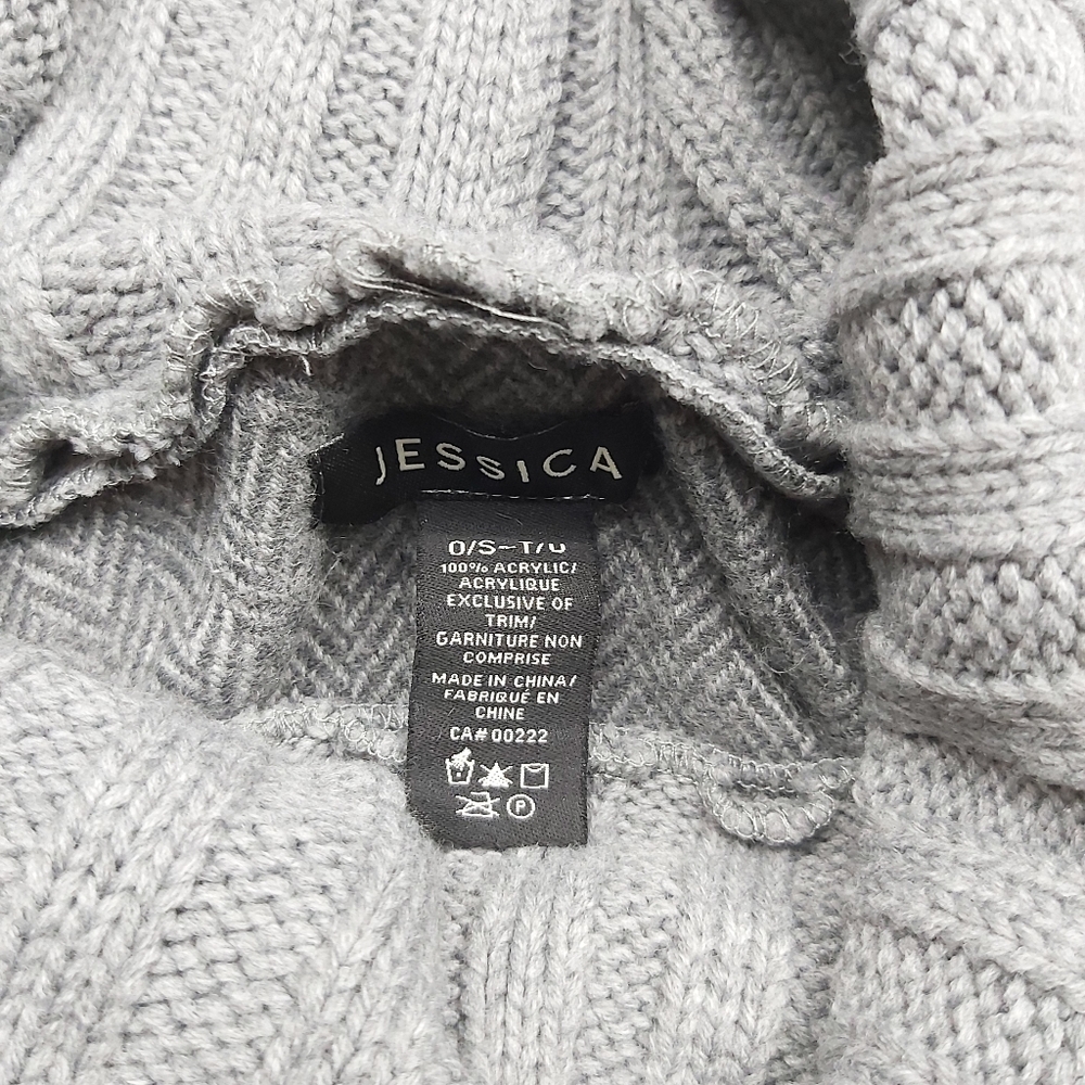 Jessica Poncho - Picture 2 of 2